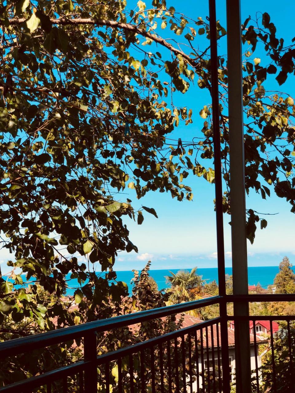 Villa La Familia Makhinjauri Exterior foto